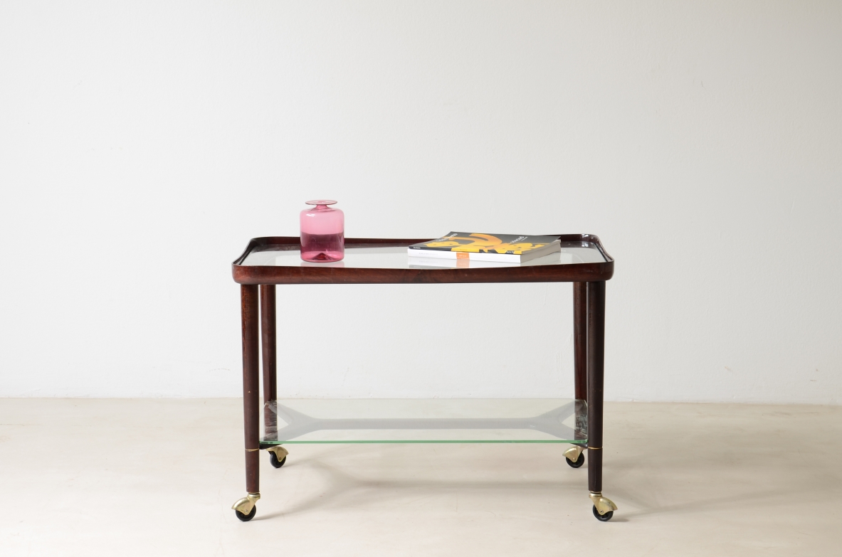 Ico Parisi, Elegante carrello modello 48 in legno tornito e sagomato. Manifattura A. De Fraggis 1950