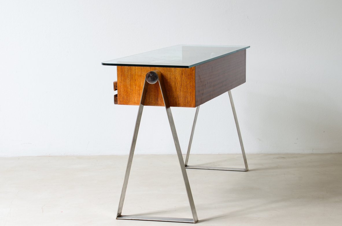 Console modernista in rovere biondo con struttura in acciaio, Manifattura italiana 1960ca.