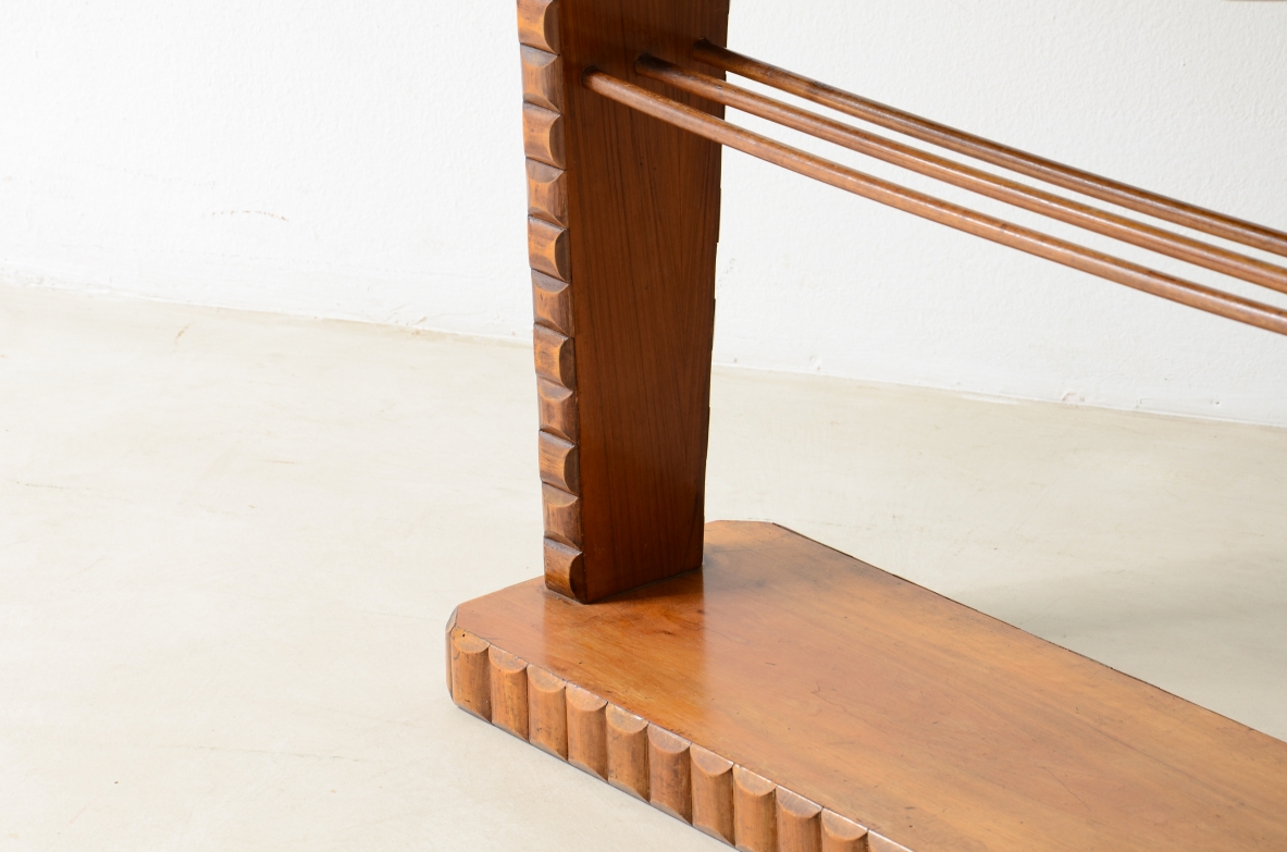 Small elegant console with diamond-cut wood profiles, Italian manufacture ca. 1940.