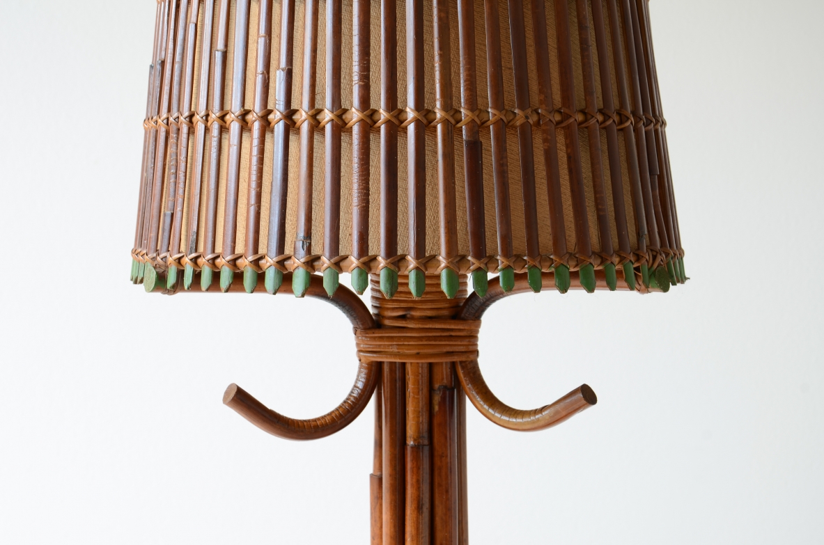 Elegant floor lamp in rush and painted rush with fabric interior.  Italian manufacture 1960ca.