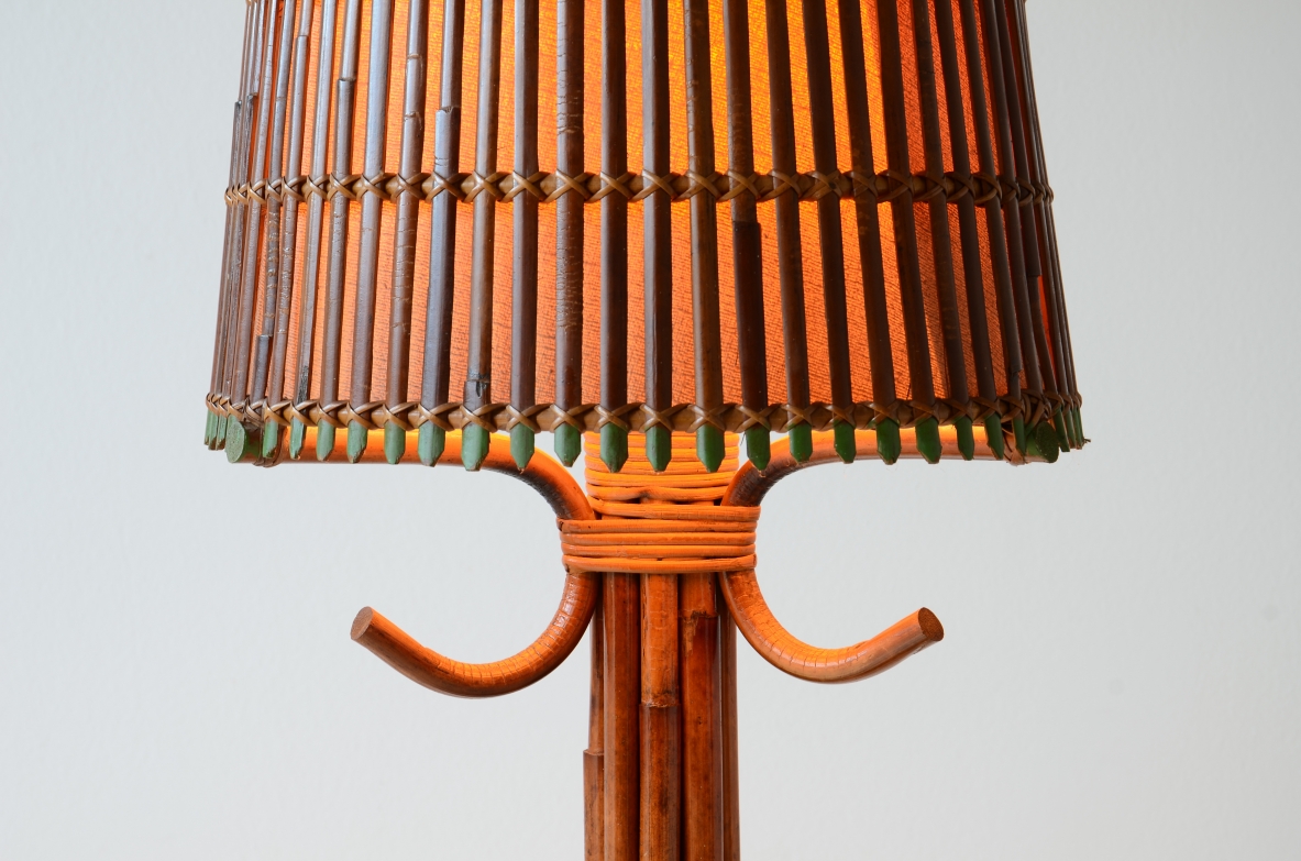 Elegant floor lamp in rush and painted rush with fabric interior.  Italian manufacture 1960ca.