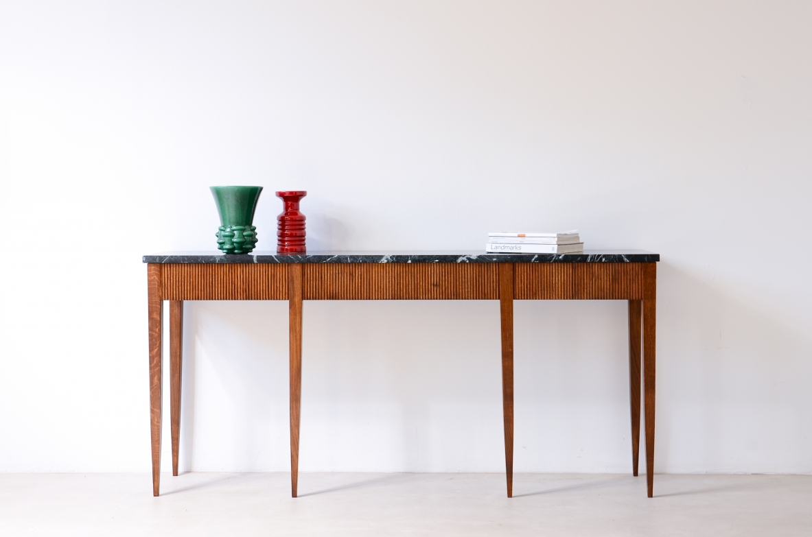 Paolo Buffa  Elegant console table in reeded Oak with a beautiful marble top.  1940's manufacturing