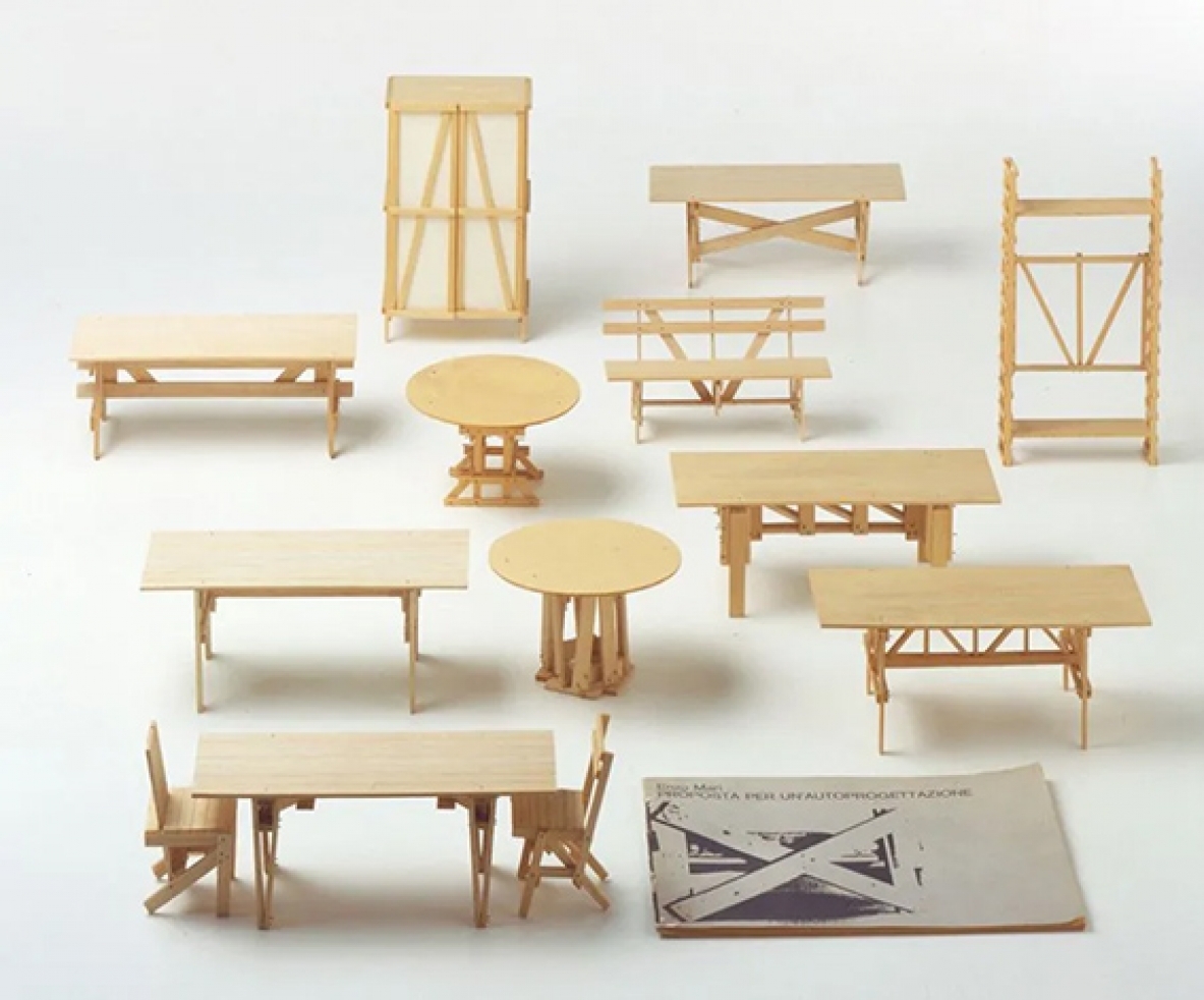 Enzo Mari Table model “Effe”  Manufactured by Simon in 1974.