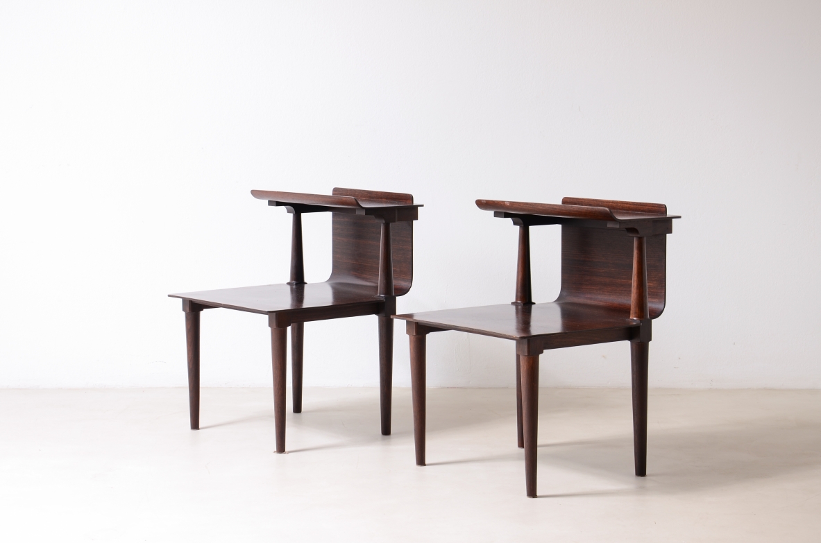 Pier Giacomo e Achille Castiglioni  Elegant pair of occasional table in curved wood, Gavina 1946