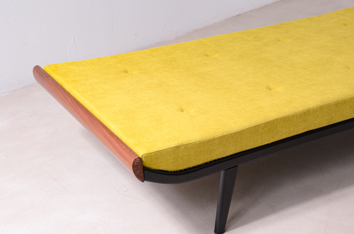 Cleopatra daybed in metal and teak wood.  Auping Manufactory