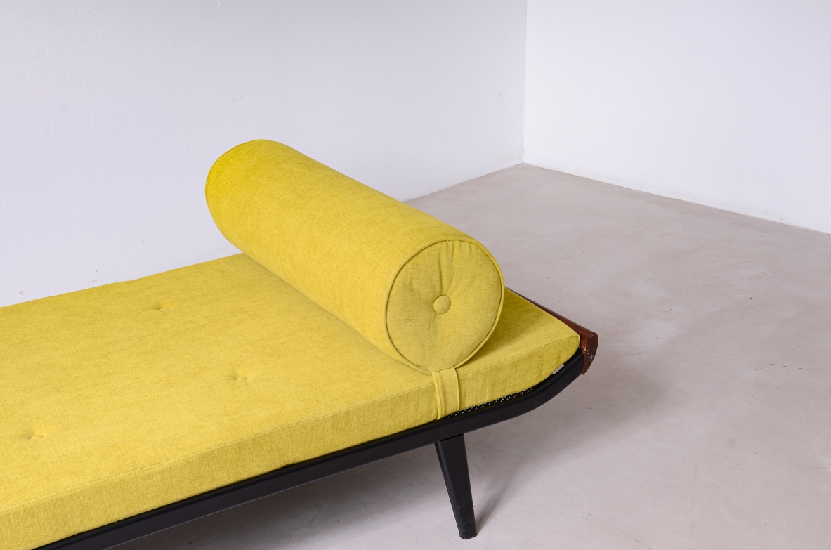 Cleopatra daybed in metal and teak wood.  Auping Manufactory