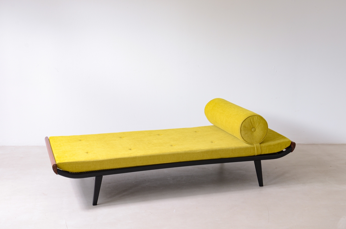 Cleopatra daybed in metal and teak wood.  Auping Manufactory