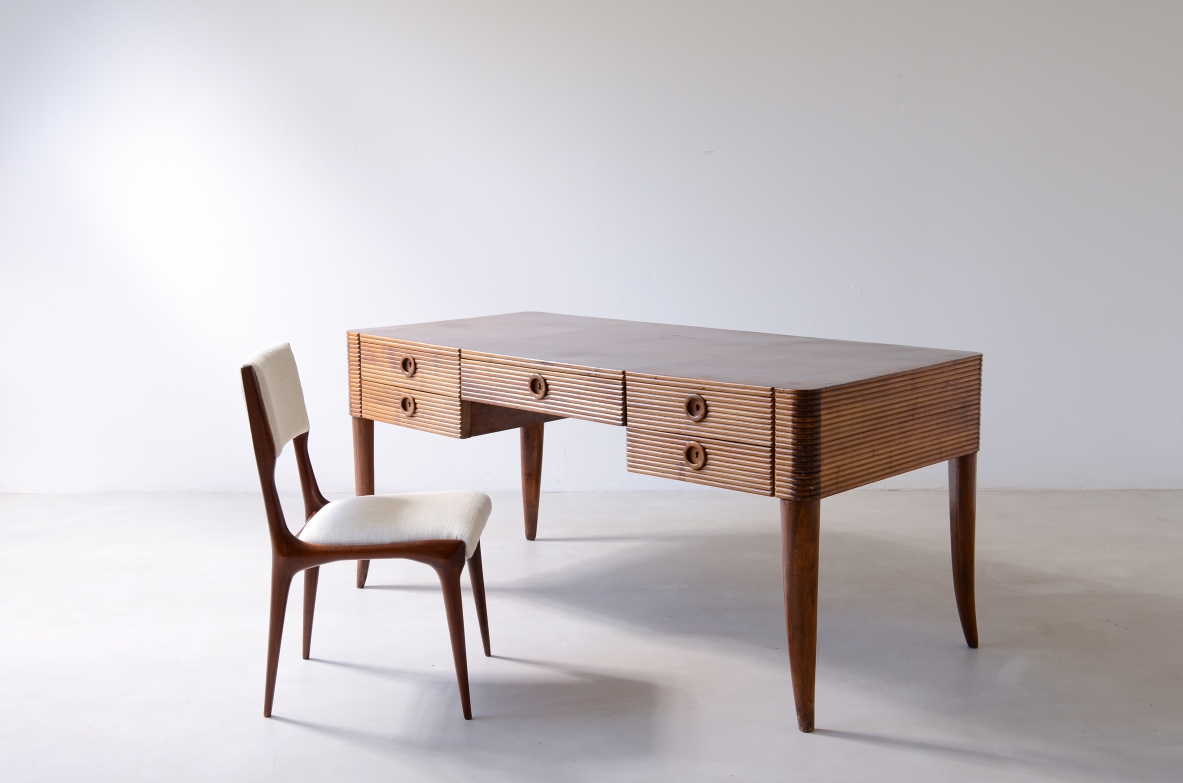 Elegant Paolo Buffa wooden desk with five drawers 