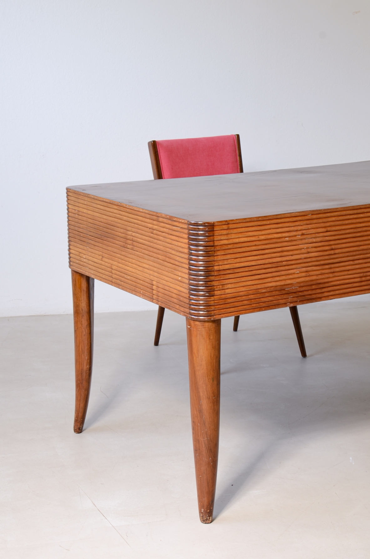 Elegant Paolo Buffa wooden desk with five drawers 1940's