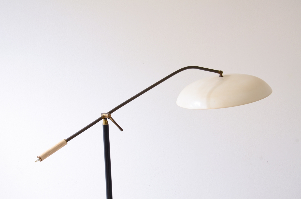 Stilnovo Milano  Lampada da lettura con stelo in metallo e ottone,