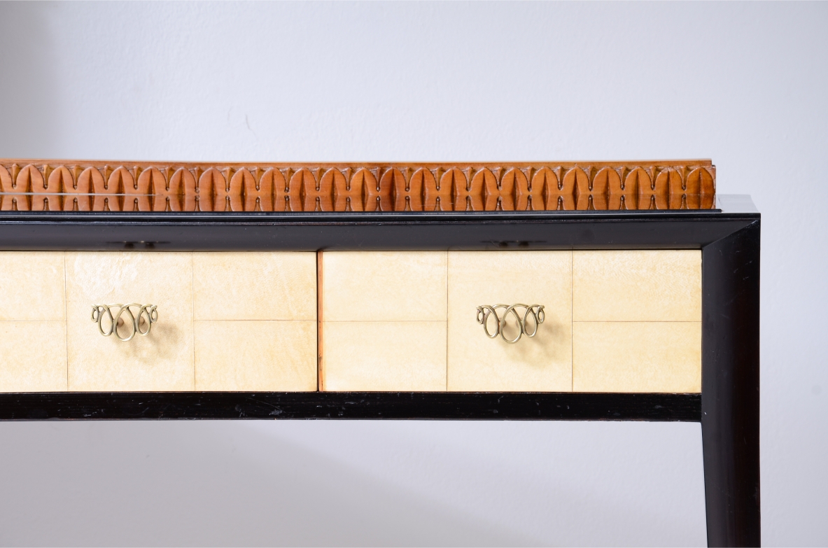 ABV Borsani Varedo  Elegante console in rovere tinto con motivo in legno
