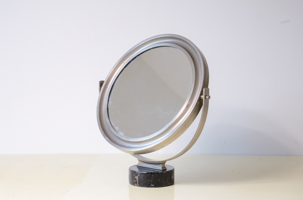 Sergio Mazza  Specchio da tavolo in acciaio basculante.Produzione Artemide 1960ca.