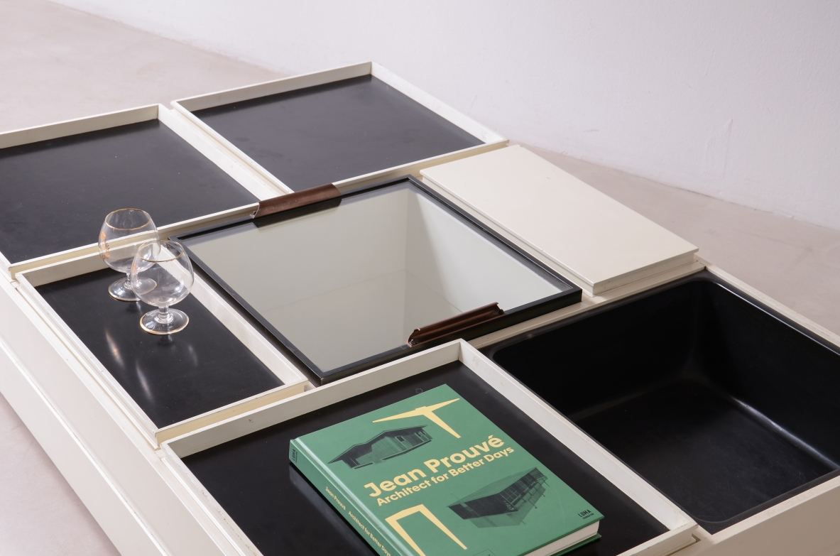 Carlo Hauner, A rare low table with a central base and compartments 