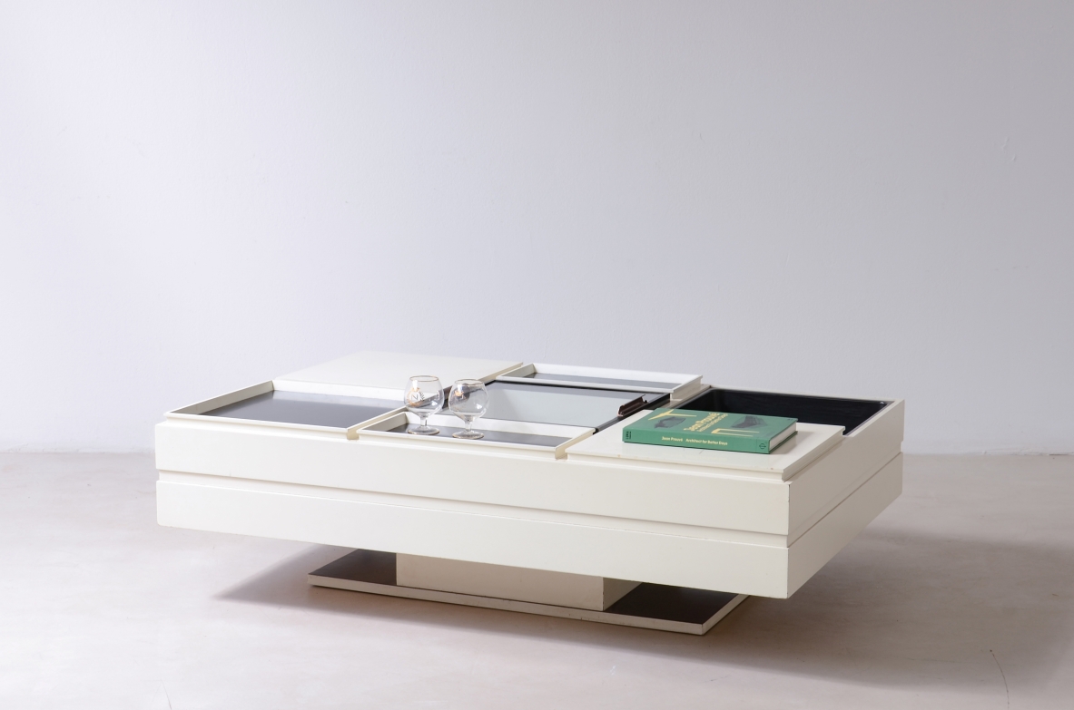 Carlo Hauner, A rare low table with a central base and compartments 