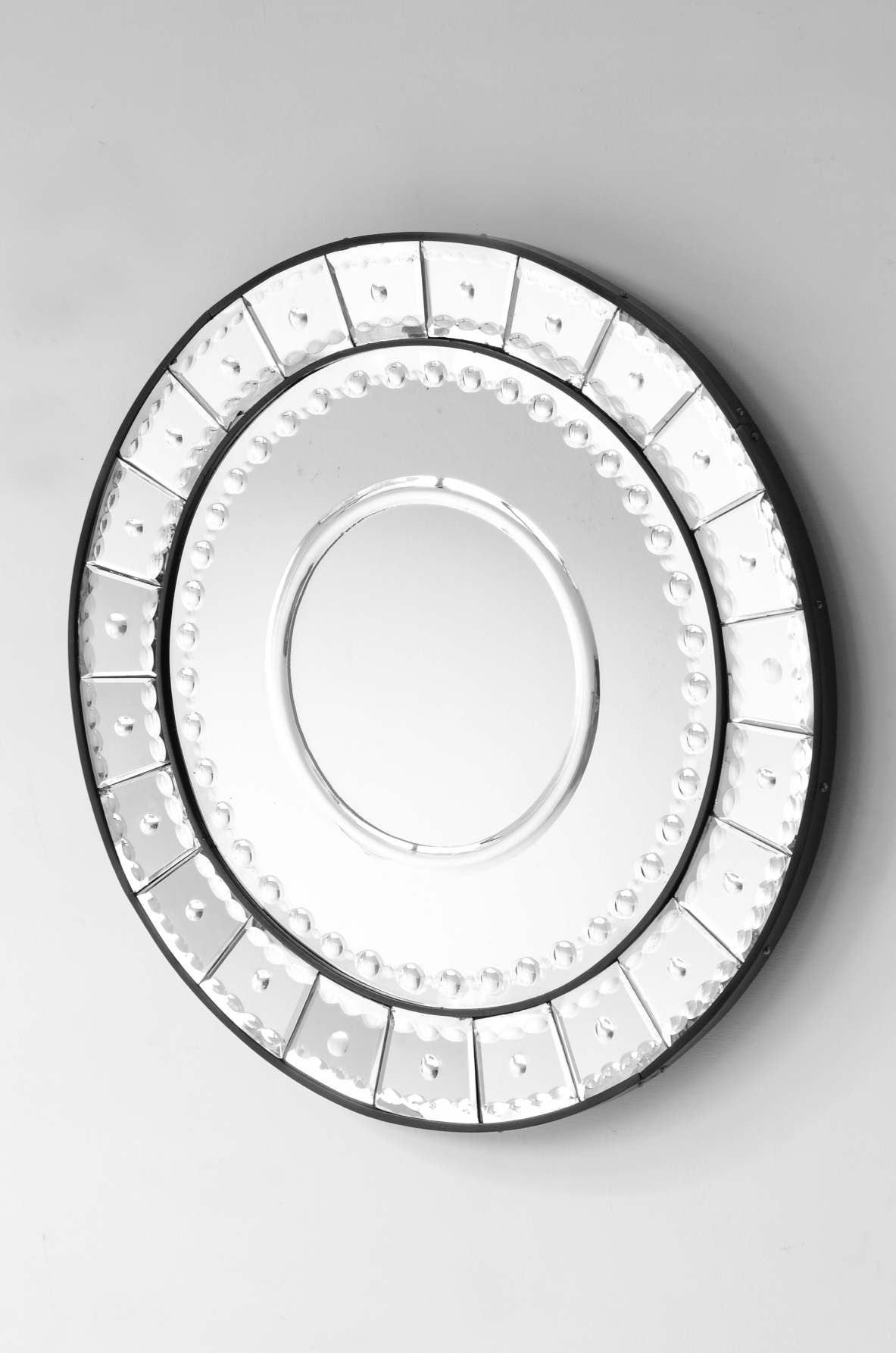 Splendida specchiera circolare con cornice in vetro inciso, Manifattura italiana 1940ca.