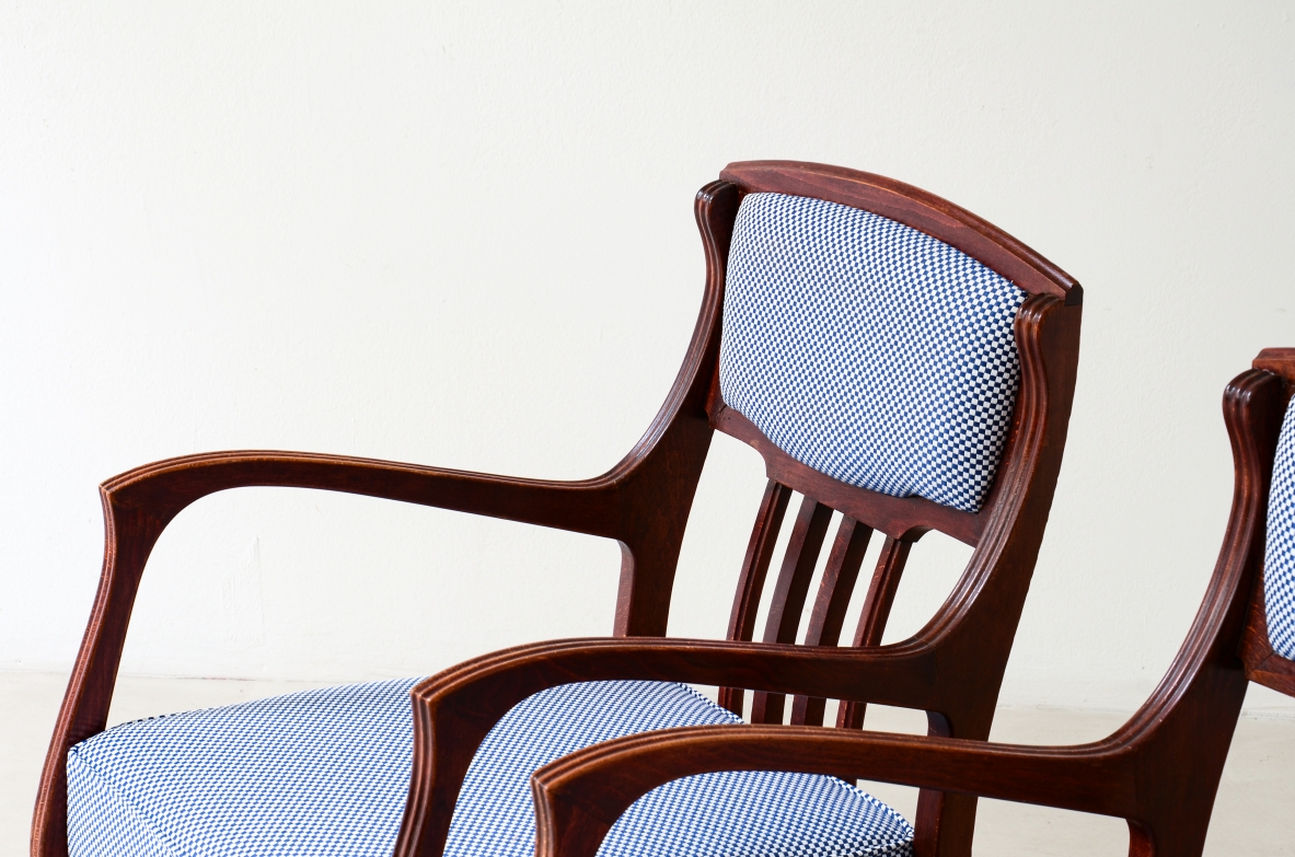 Eugenio Quarti, Pair of elegant shaped wood armchairs