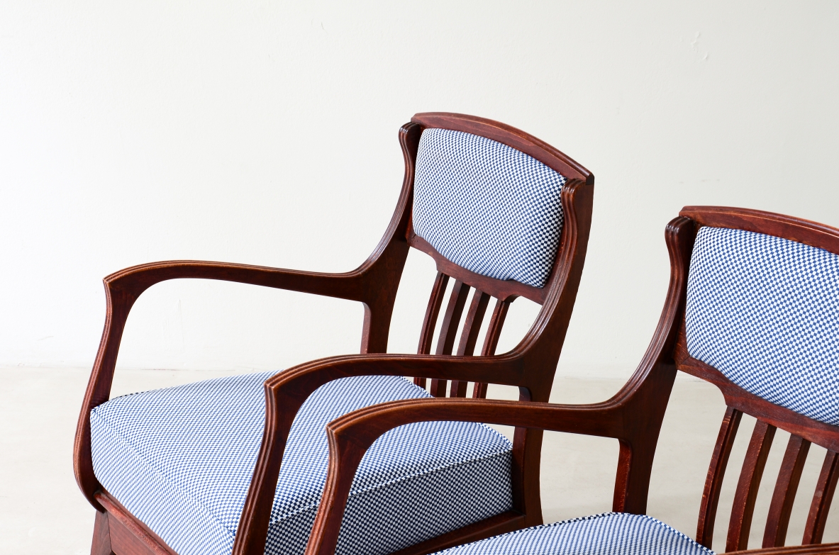 Eugenio Quarti, Pair of elegant shaped wood armchairs