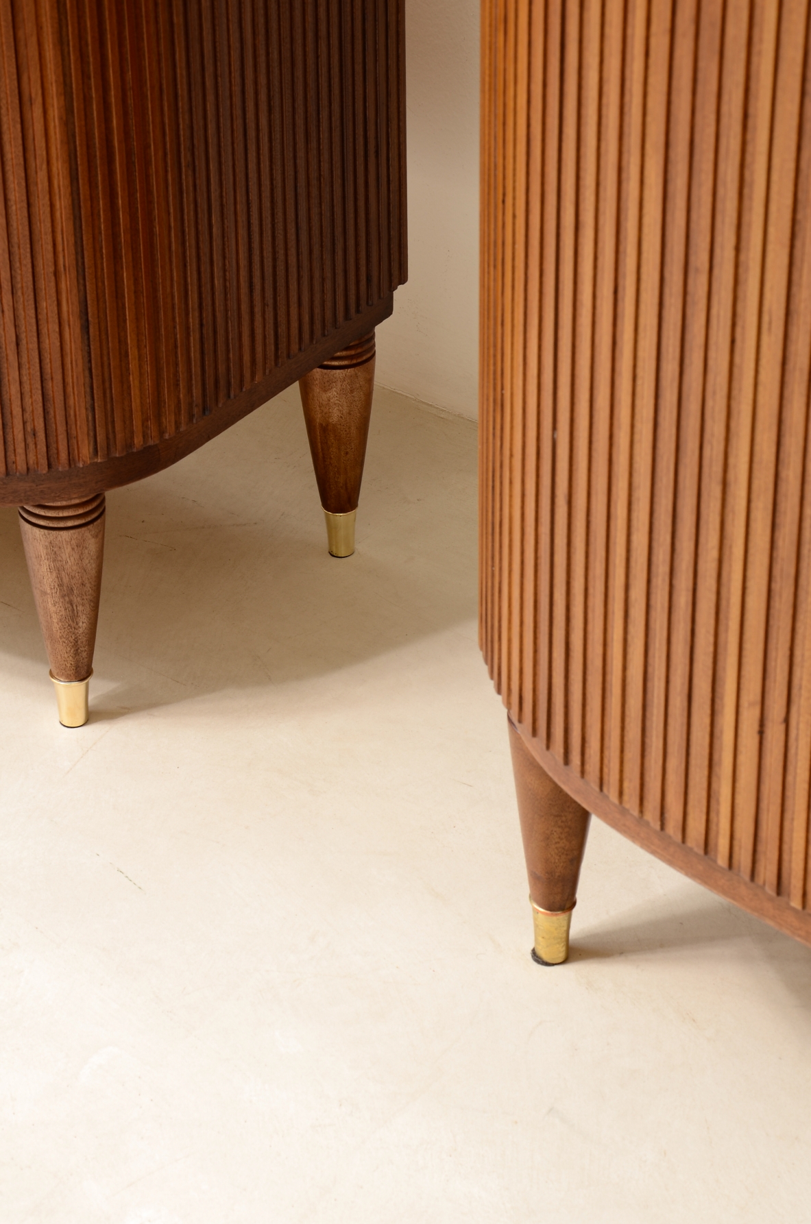 Two elegant twin cabinets in blond wood Borsani 1940