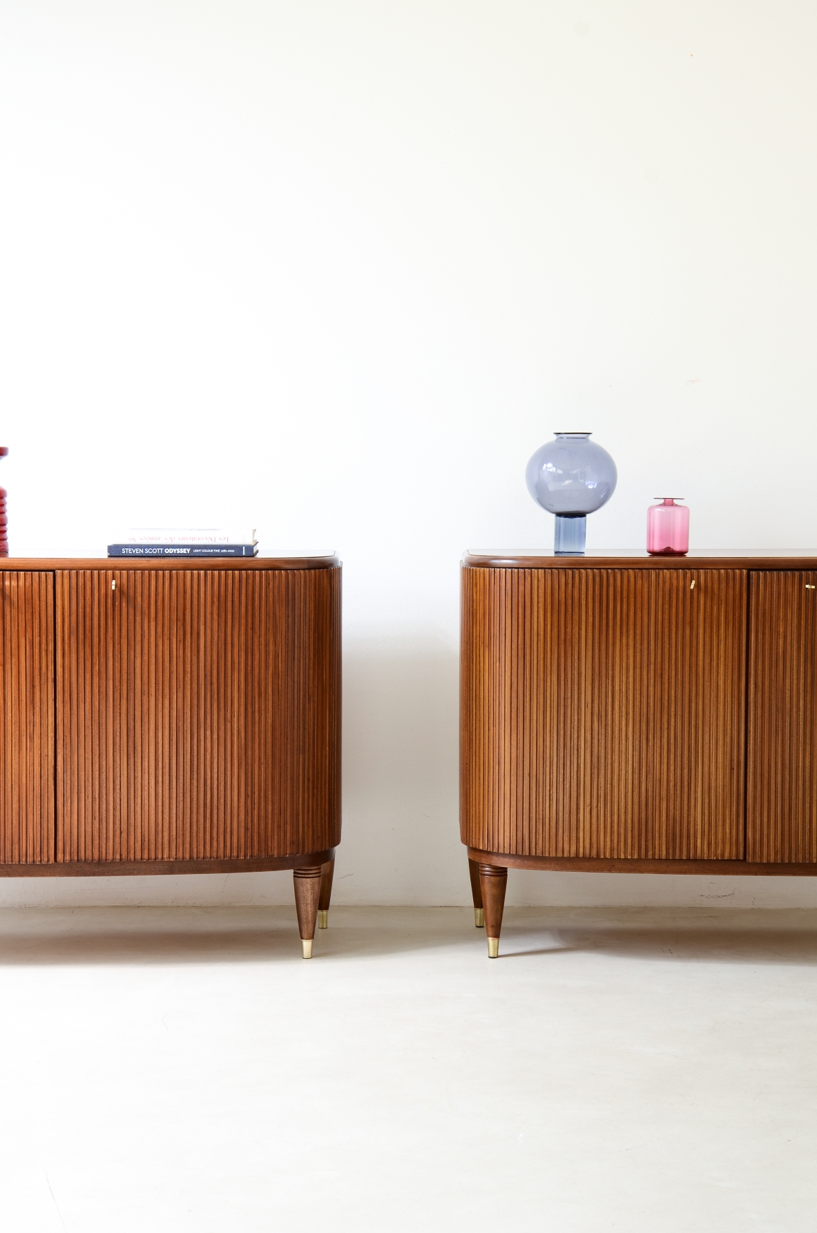 Two elegant twin cabinets in blond wood Borsani 1940