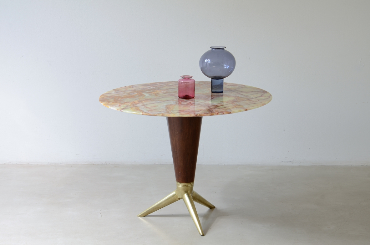 Raro tavolo con base in legno tornito, Isa Bergamo, 1950ca.