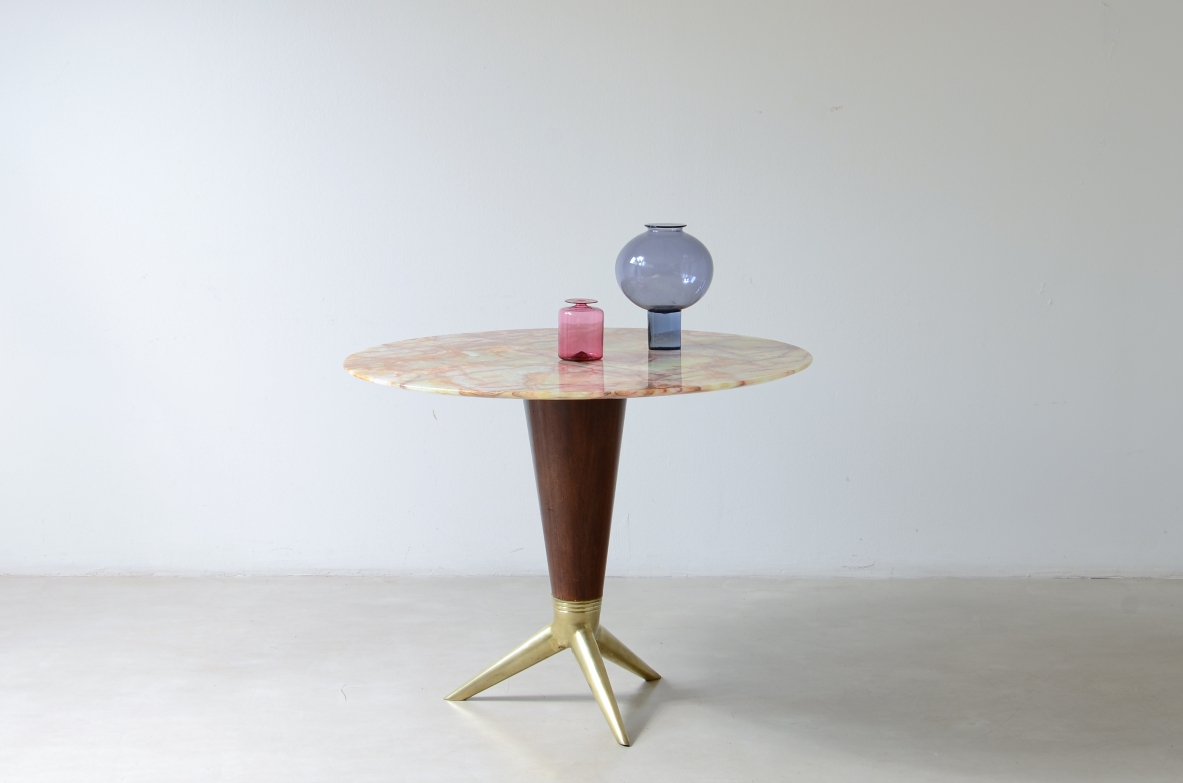 Raro tavolo con base in legno tornito, Isa Bergamo, 1950ca.
