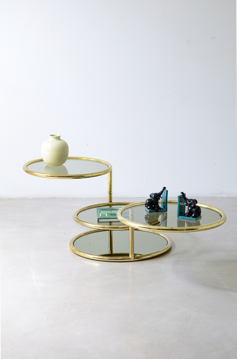 tavolino in ottone rotondo