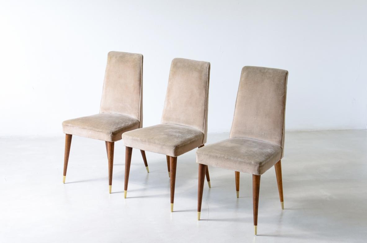 Melchiorre Bega, Set di sei eleganti sedie con struttura in legno. Bologna, 1950 ca.