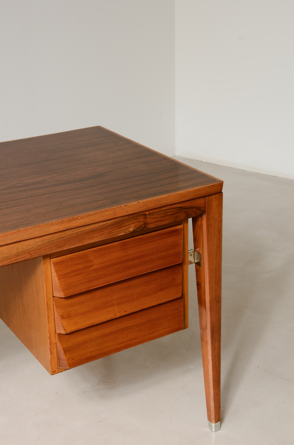 Giò Ponti, scrivania1952 BNL di Milano