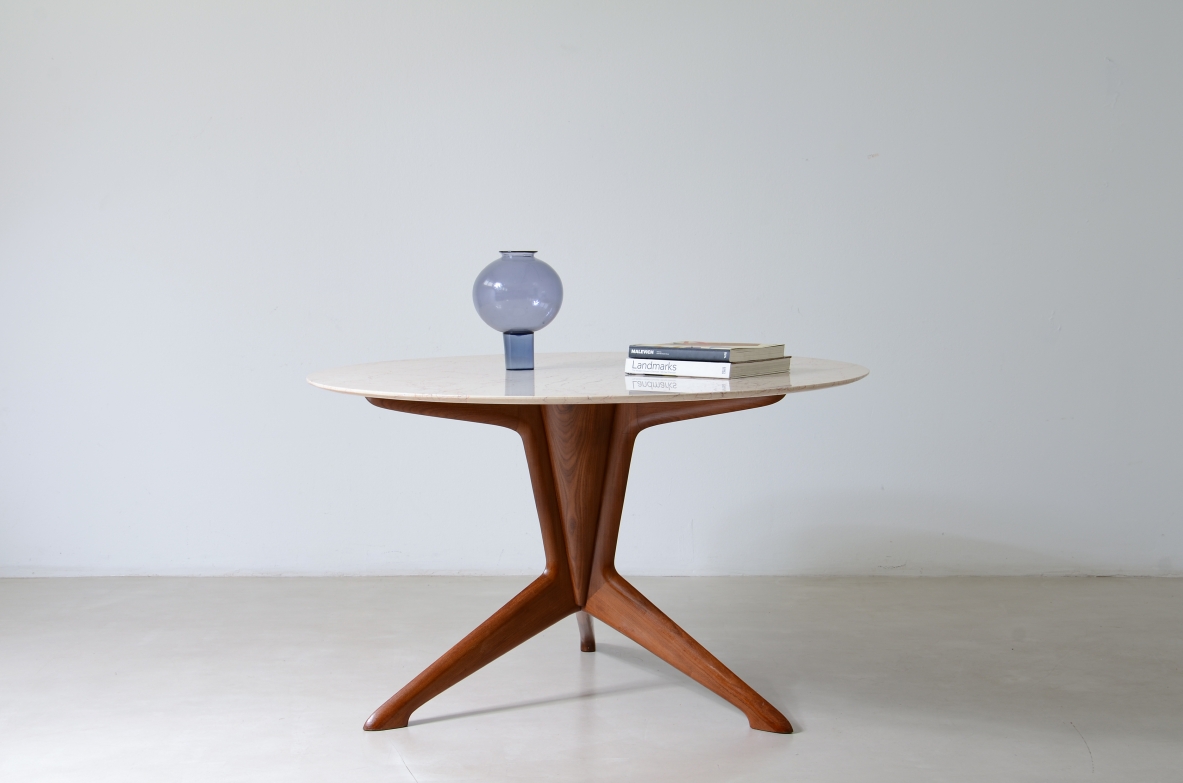 Ico and Luisa Parisi  Shaped wooden table with a light breccia marble top 