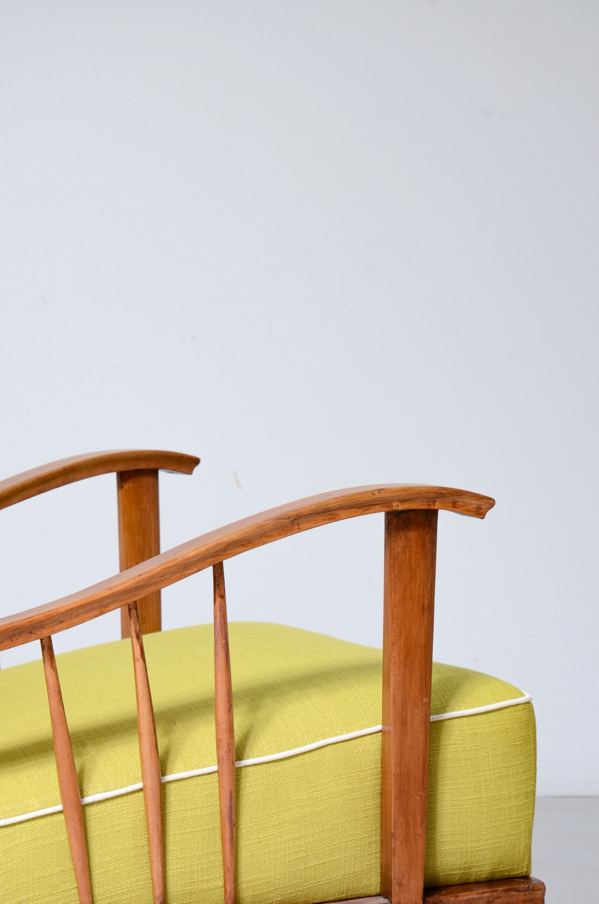 Gianni Albertini, Pair of cherry wood armchairs, Italian Manufacture, ca.1950.