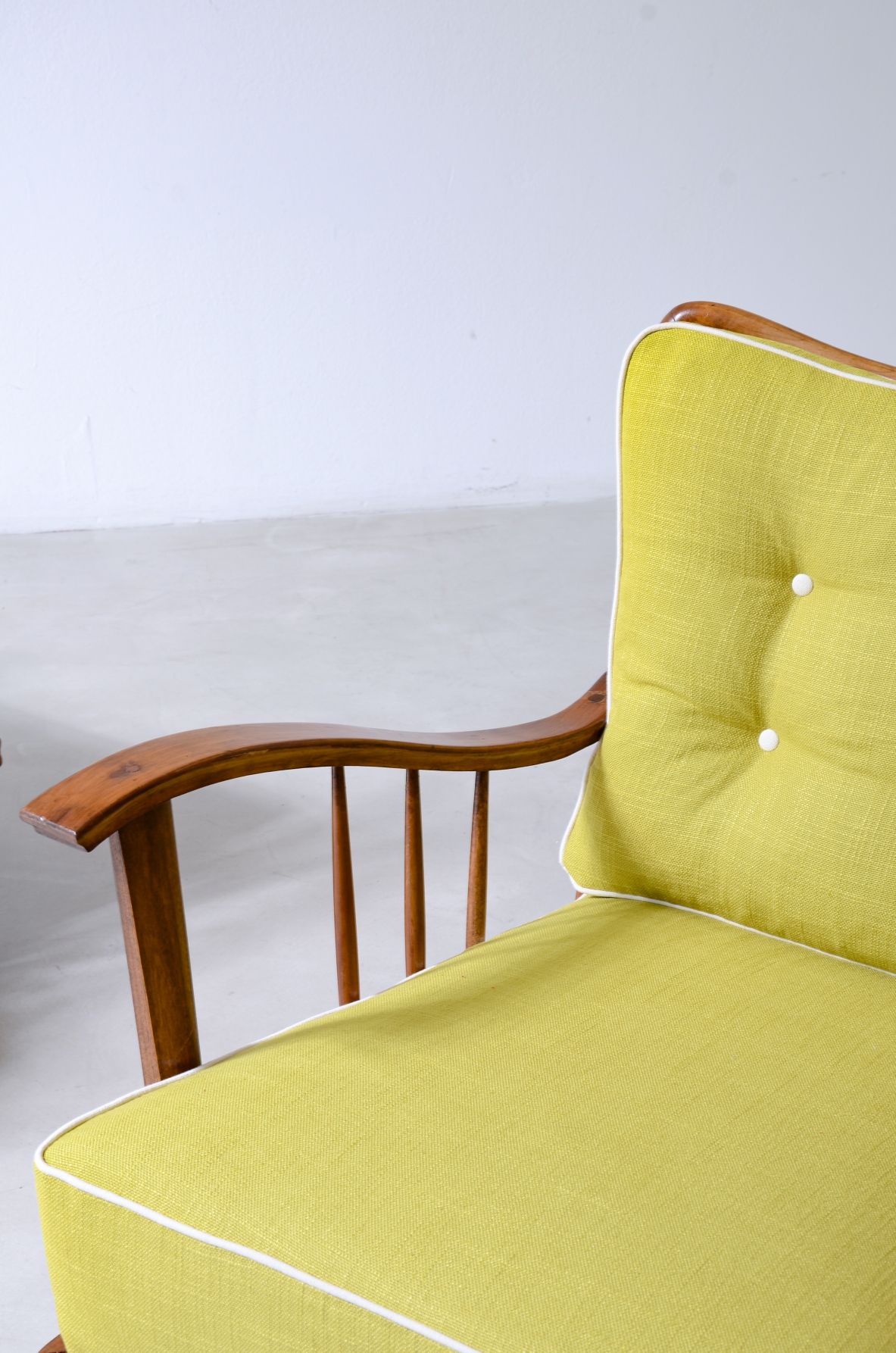 Gianni Albertini, Pair of cherry wood armchairs, Italian Manufacture, ca.1950.