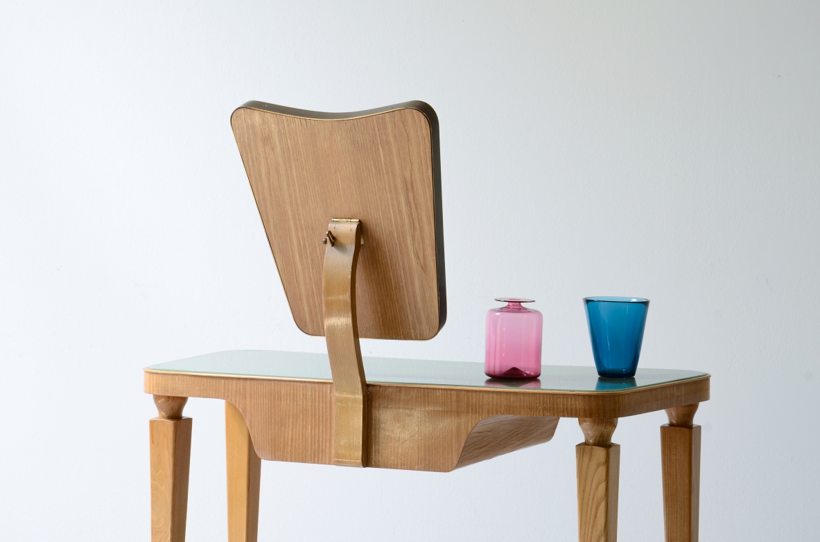 Elegante console toilette in frassino con cassetto sagomato. Manifattura italiana 1940ca.