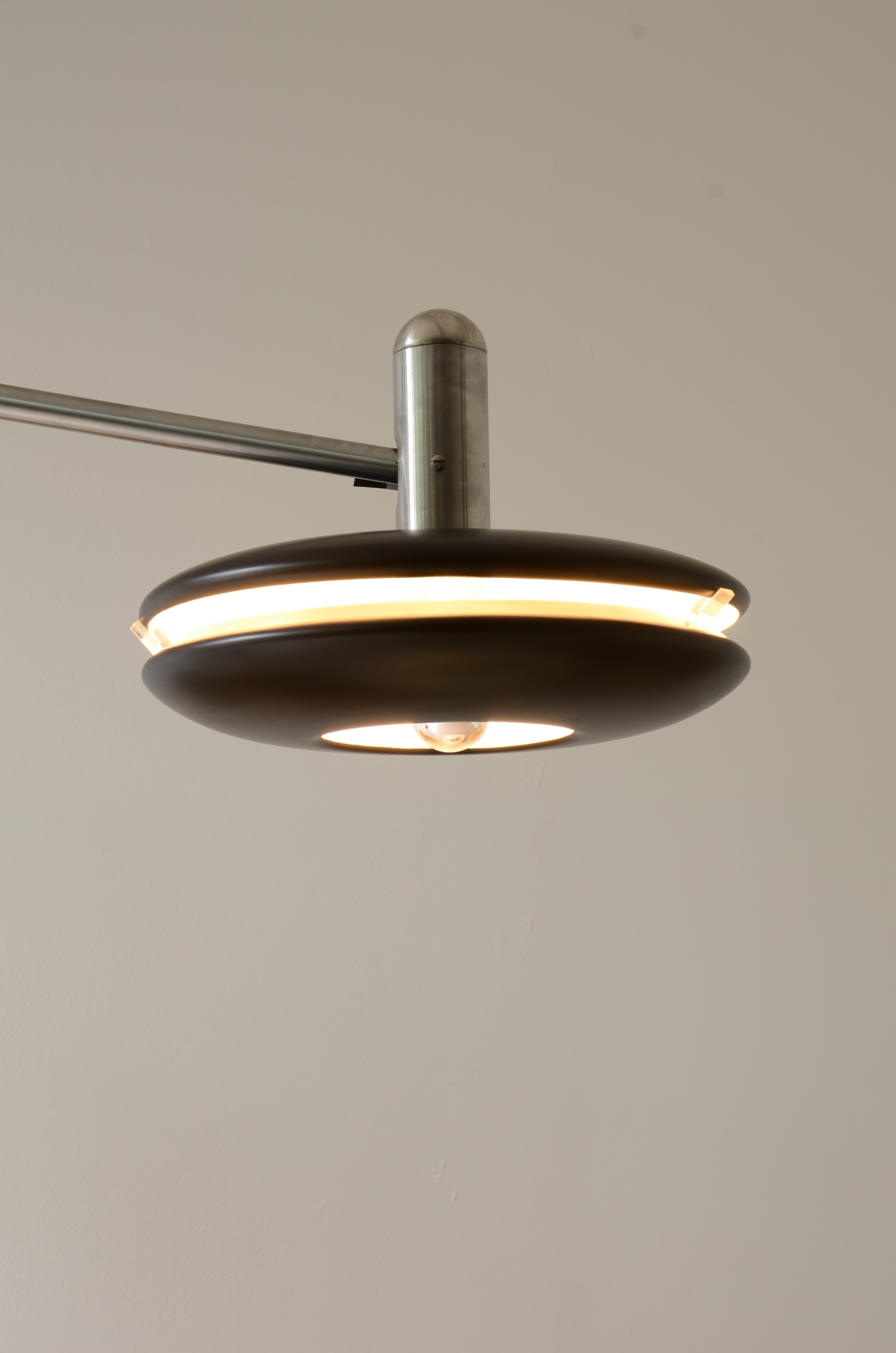 Selenova 1972 lampada da terra in acciaio e metallo laccato di grandi dimensioni