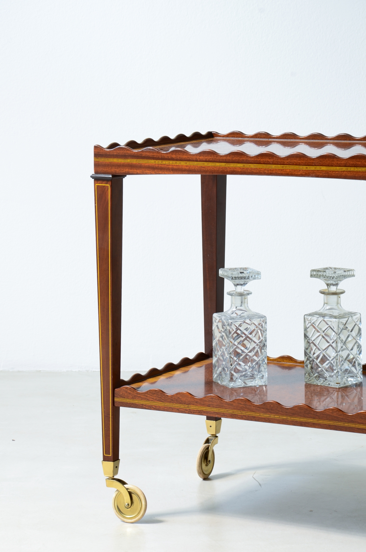 Wooden serving trolley with double shelve, Attribution: Paolo Buffa, ca. 1950.