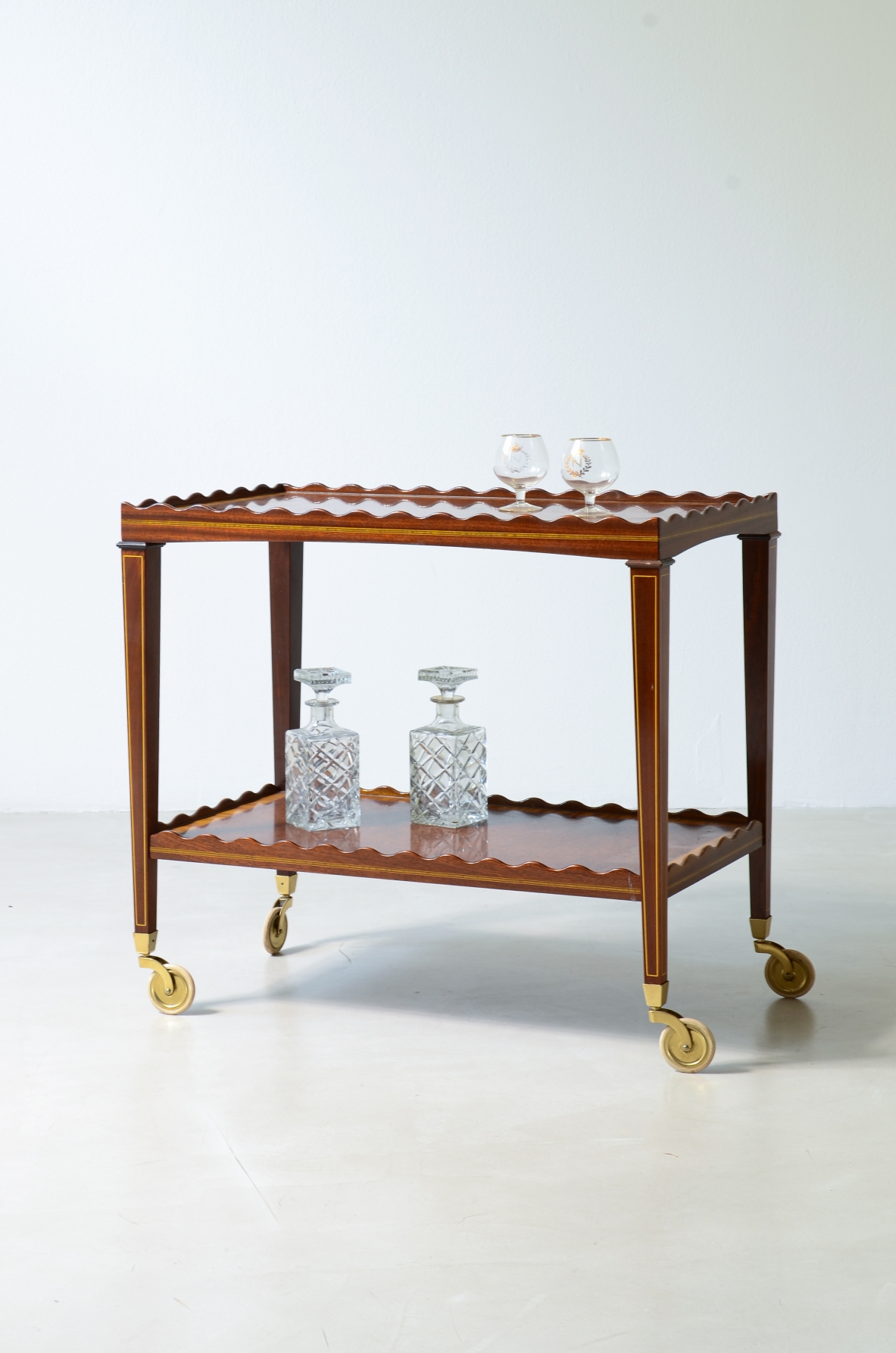 Wooden serving trolley with double shelve, Attribution: Paolo Buffa, ca. 1950.