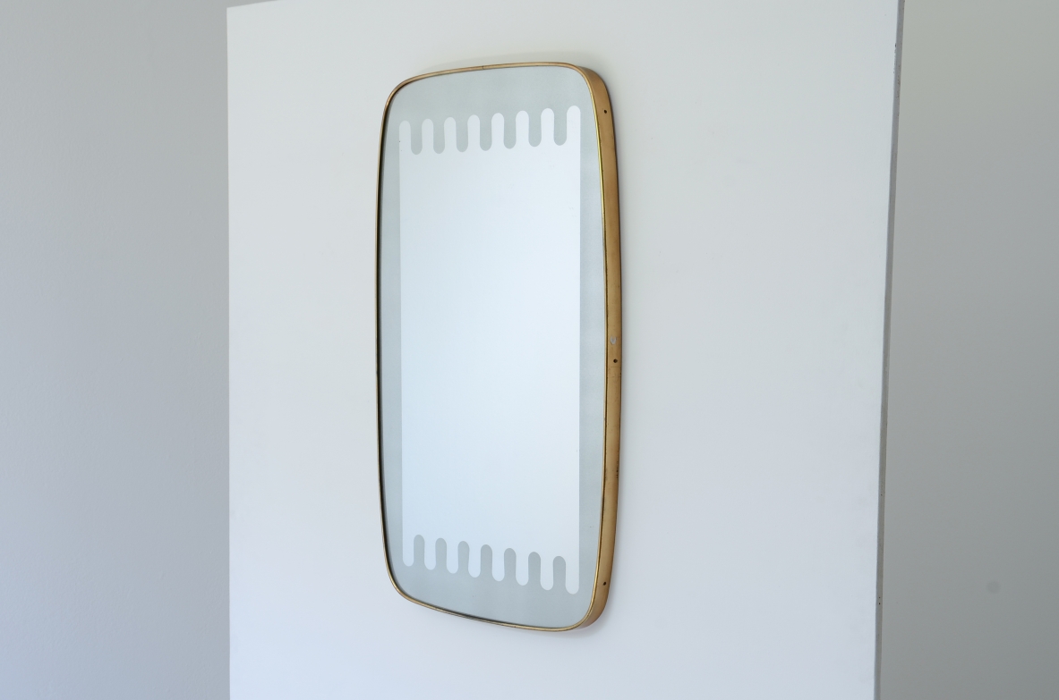 Pietro Chiesa  Elegante specchiera sagomata Manifattura Fontana Arte, 1950.