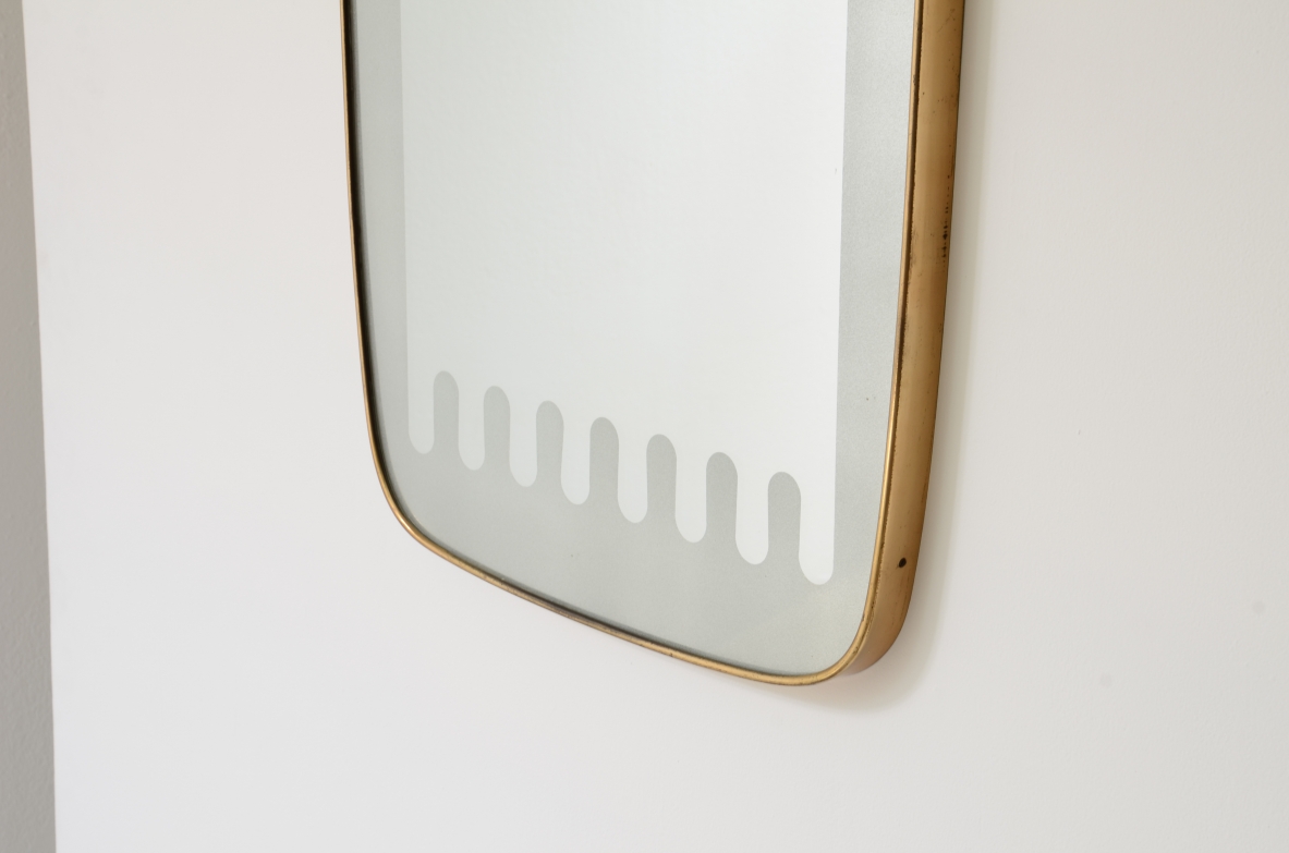 Pietro Chiesa  Elegante specchiera sagomata Manifattura Fontana Arte, 1950.