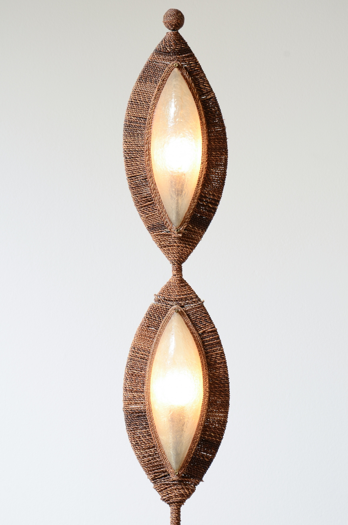 Rare rope-covered bronze floor lamp French manufacture, circa 1960s.