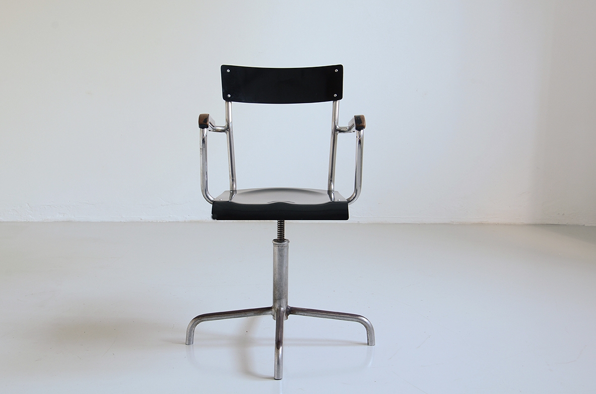 vinatge desk chair