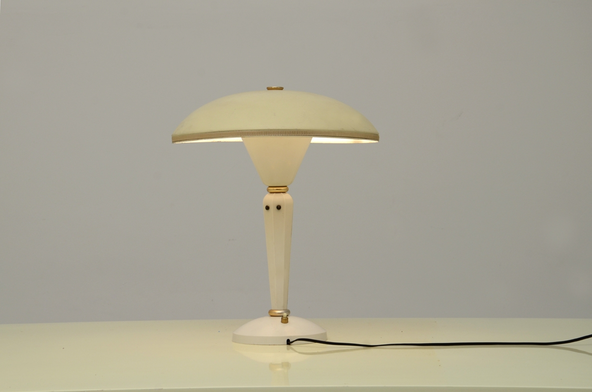 Lampada da tavolo Art Deco in bachelite bianca,  Francia, 1940 ca.