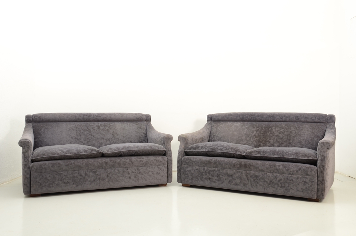 Coppia di divani vintage anni 60