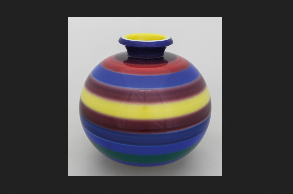 1930's Vintage vase in ceramic