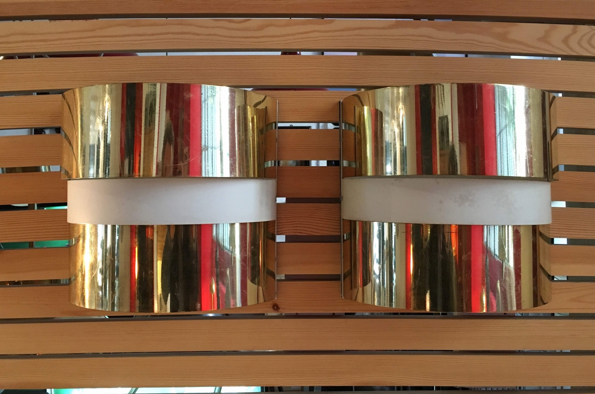 1960's Pair of vintage wall lamps in brass