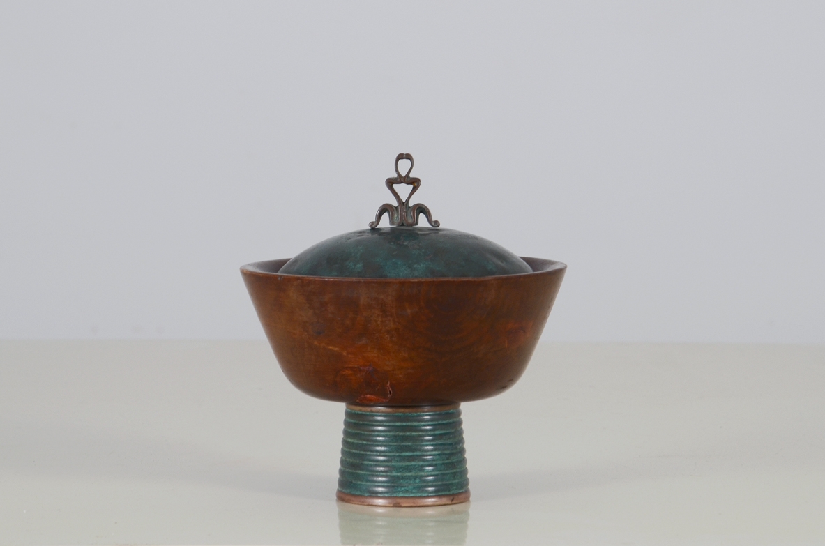 Elegant  Italian 1930's Art Deco vase.