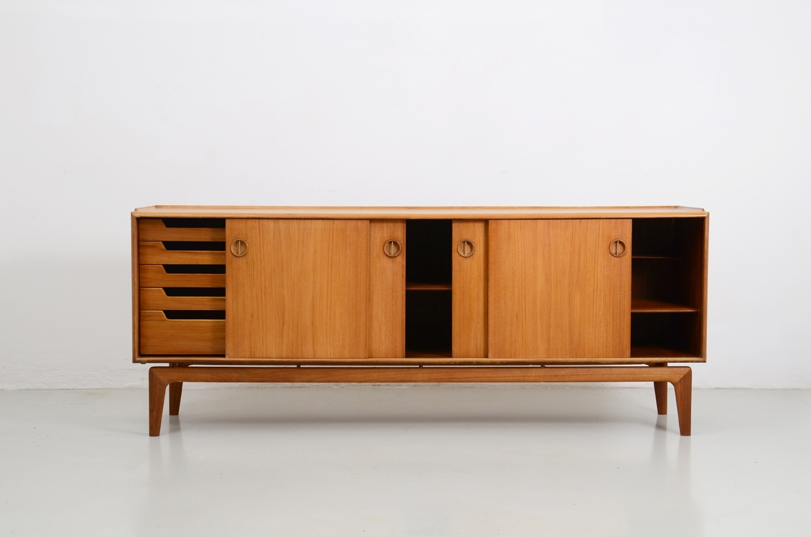 Italian 1950's sideboard in light oak.