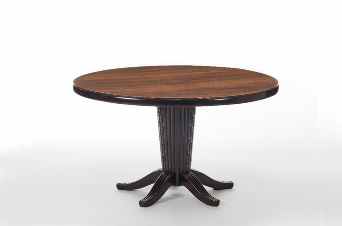 Atelier Borsani, 1940's dining table in macassar and walnut with extensions.