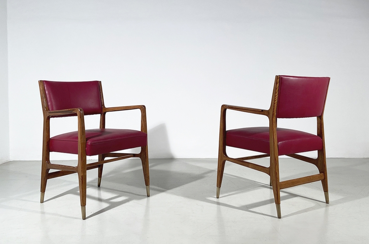 Gio Ponti, unique pair of armchairs in solid wood with seat and back upholstered with original leather, prod.Cassina 1950's.