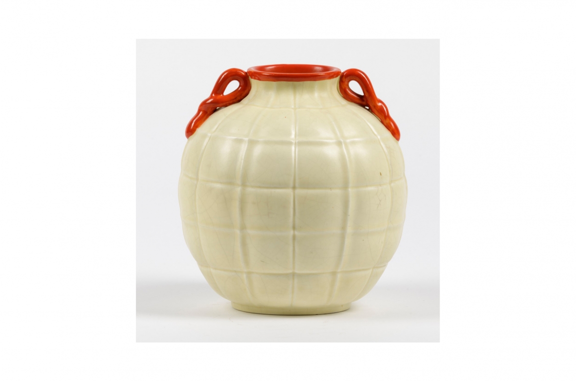 Gio Ponti, Richard Ginori, oval vase, Prod. San Cristoforo, Milan, 1930's.