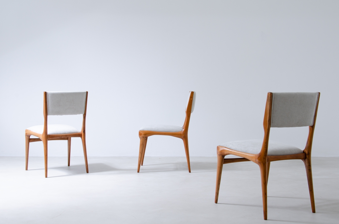 Carlo de Carli, set of six cherry wood chairs model 585.  Designed for Gio Ponti's Hotel Parco dei Principi in Rome in 1954, prod. Cassina.