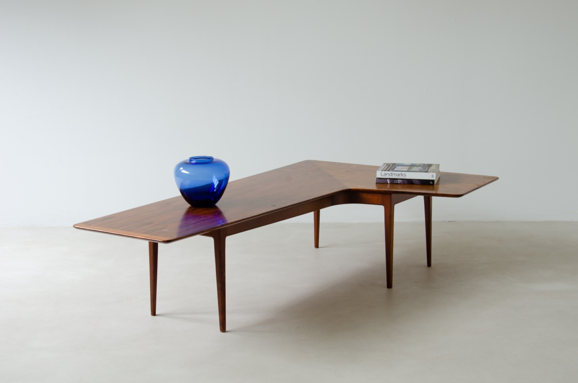 Large corner table in veined walnut, Denmark, 1960s
